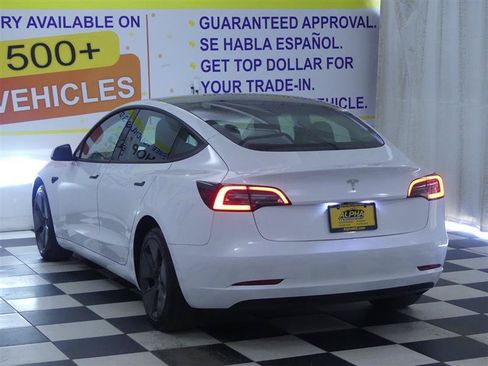 Used 2023 Tesla Model 3 Standard Range RWD image 4