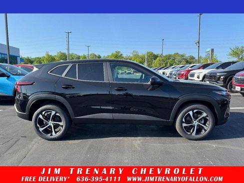 New 2026 Chevrolet Trax RS FWD image 1