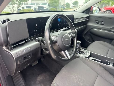 Used 2025 Hyundai Kona SEL FWD image 13