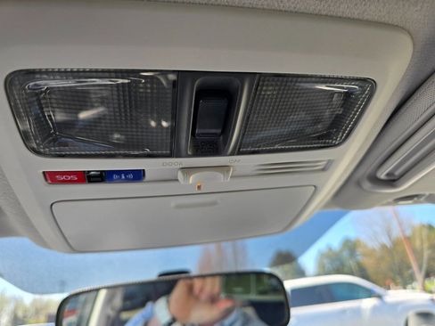 Used 2016 Subaru Forester 2.5i Premium w/ All-Weather Package image 22