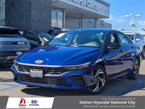 Used 2025 Hyundai Elantra Sport image 1