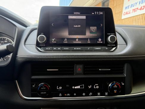 Used 2025 Nissan Rogue SV w/ SV Premium Package FWD image 31