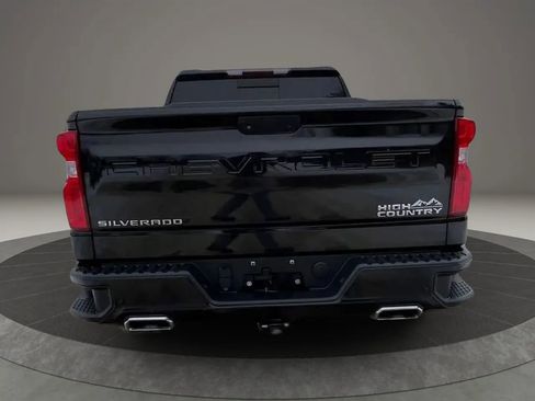 Used 2021 Chevrolet Silverado 1500 High Country image 3