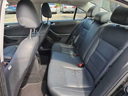Used 2013 Volkswagen Jetta S image 12