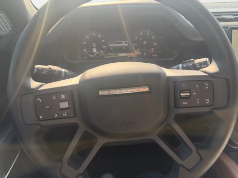 Used 2024 Land Rover Defender 130 X-Dynamic SE AWD/4WD image 13