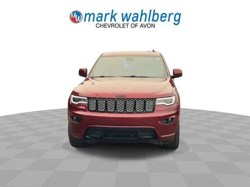 Used 2021 Jeep Grand Cherokee Laredo X AWD/4WD image 3
