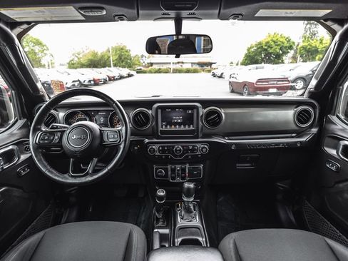 Used 2021 Jeep Wrangler Unlimited Sport AWD/4WD image 25