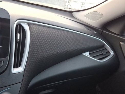 Used 2024 Chevrolet Malibu LT image 31