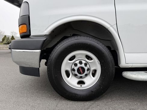 Used 2024 GMC Savana 2500 w/ Driver Convenience Package image 11