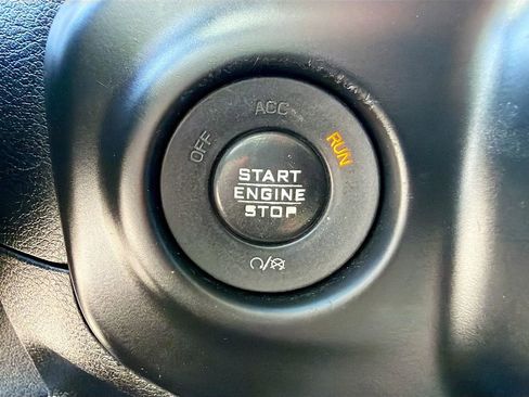 Used 2018 Jeep Wrangler Unlimited Rubicon w/ Dual Top Group image 33