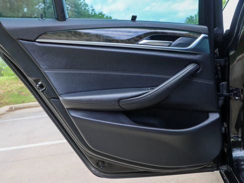 Used 2018 BMW 540i w/ Premium Package RWD image 12
