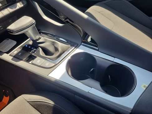 New 2026 Hyundai Elantra SEL Sport FWD image 16