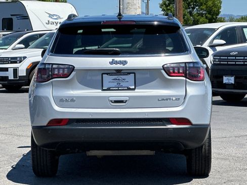 Used 2025 Jeep Compass Limited AWD/4WD image 5