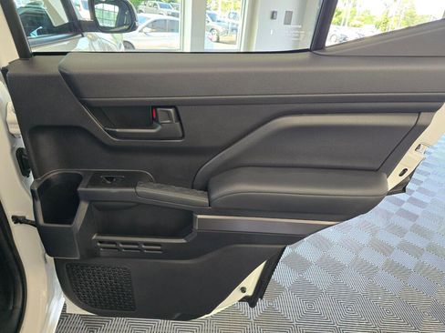 Certified 2026 Toyota 4Runner SR5 AWD/4WD image 38