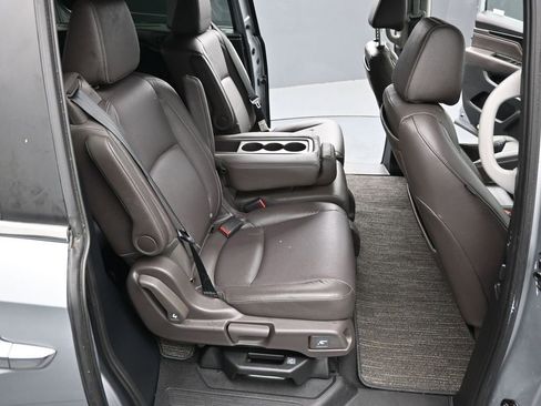 Certified 2023 Honda Odyssey Touring image 18
