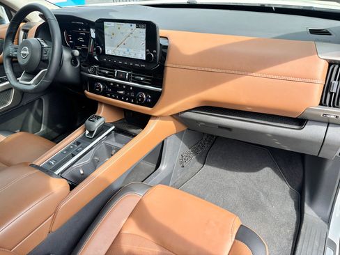 Used 2024 Nissan Pathfinder Platinum w/ Cargo Package FWD image 8
