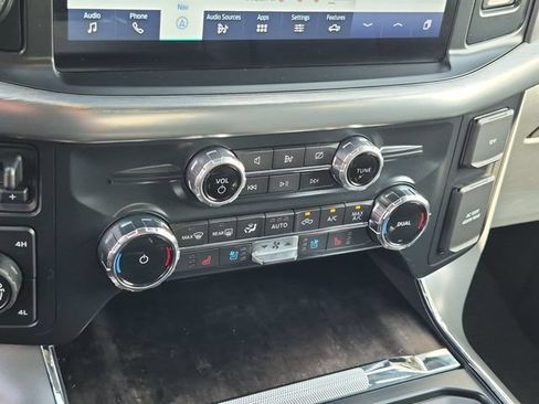 Used 2022 Ford F150 Lariat w/ Trailer Tow Package AWD/4WD image 24