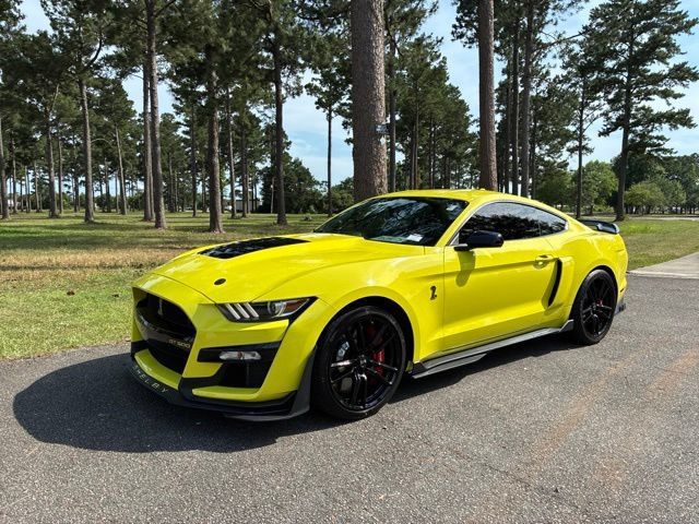 Used 2021 Ford Mustang Shelby GT500 w/ Technology Package RWD image 6
