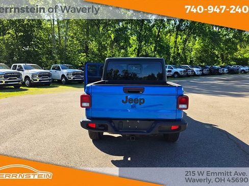 Used 2024 Jeep Gladiator Sport AWD/4WD image 21