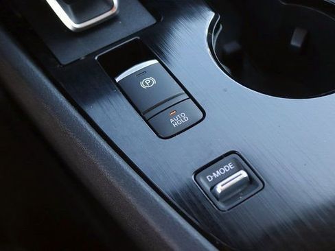 Used 2024 Nissan Rogue S image 24