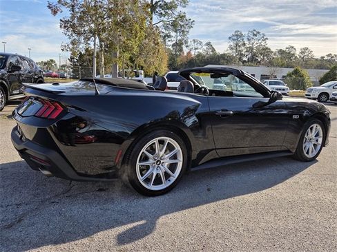 Used 2024 Ford Mustang GT Premium image 7