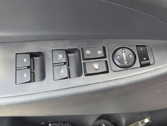 Used 2018 Hyundai Tucson Value FWD image 20