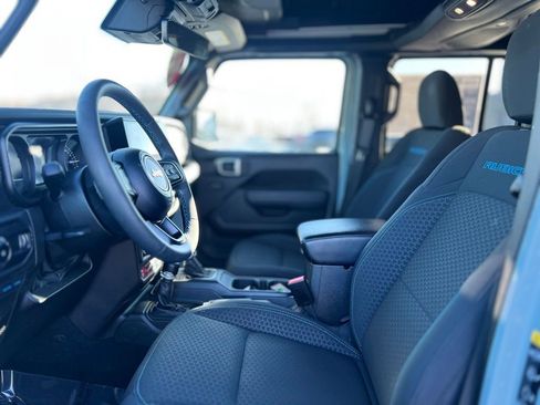 Used 2024 Jeep Wrangler Unlimited Rubicon 4xe w/ Technology Group image 15