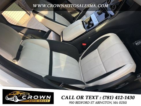 Used 2019 Land Rover Range Rover Velar R-Dynamic SE AWD/4WD image 12