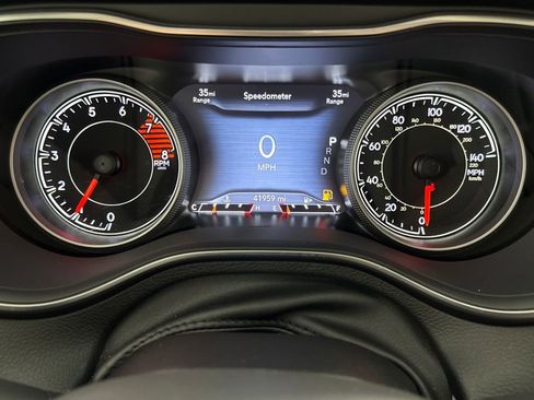 Used 2021 Jeep Cherokee Limited w/ Elite Package AWD/4WD image 15