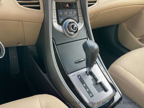 Used 2013 Hyundai Elantra GLS w/ Preferred Pkg image 20
