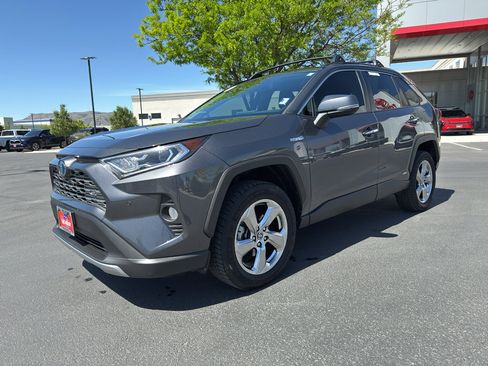 Used 2020 Toyota RAV4 Limited w/ All Weather Liner Package AWD/4WD image 5