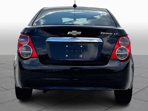 Used 2015 Chevrolet Sonic LT image 5
