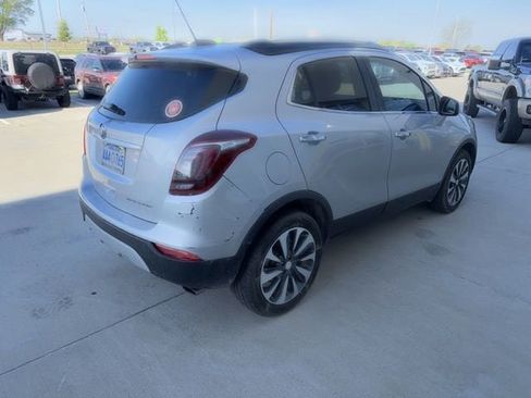 Used 2021 Buick Encore Preferred FWD image 3