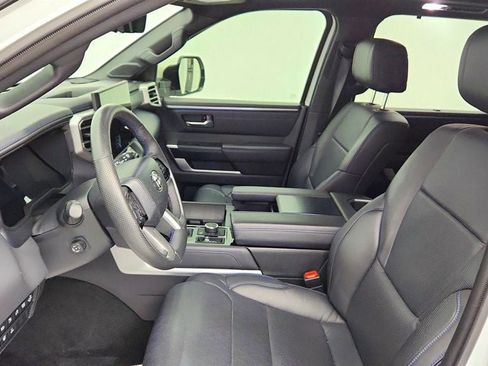 Used 2024 Toyota Sequoia Platinum AWD/4WD image 18