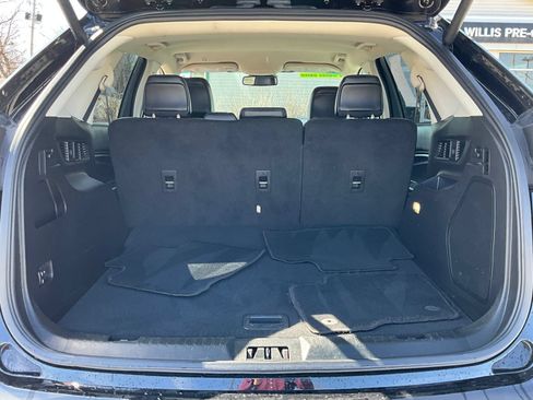 Used 2023 Ford Edge Titanium AWD/4WD image 25