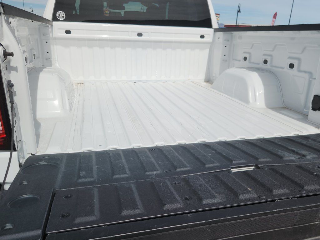 Used 2026 GMC Sierra 1500 SLT AWD/4WD image 12