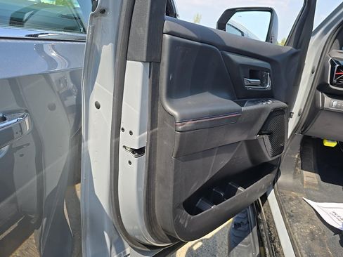 Used 2025 Chevrolet Silverado EV RST AWD/4WD image 9