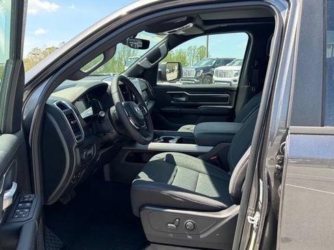 New 2026 RAM 1500 4x4 Crew Cab image 15