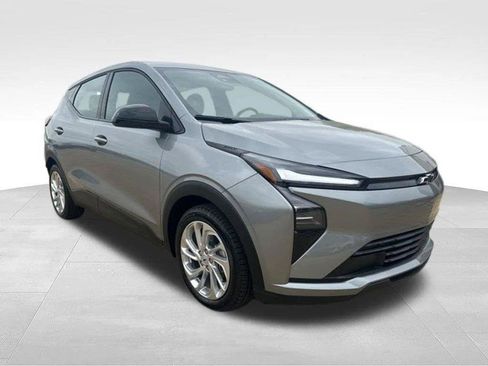 New 2027 Chevrolet Bolt LT w/ Comfort Package FWD image 7