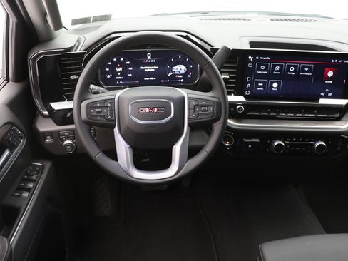 Used 2026 GMC Sierra 1500 SLT AWD/4WD image 18