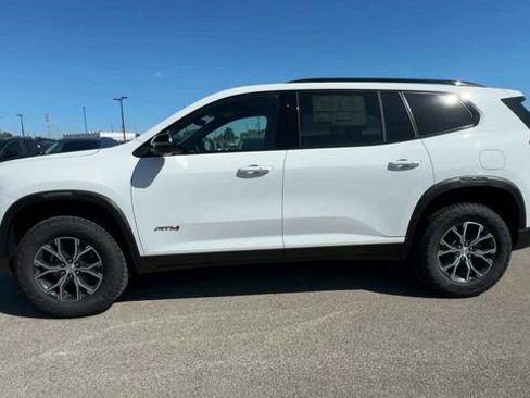 New 2026 GMC Acadia AT4 image 5