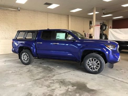 Certified 2025 Toyota Tacoma Limited AWD/4WD image 6
