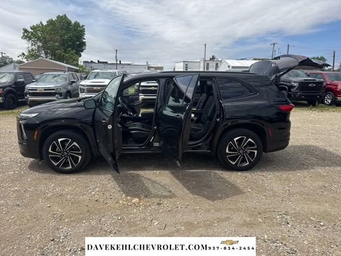 Used 2025 Buick Enclave Sport Touring w/ Power Package AWD/4WD image 39