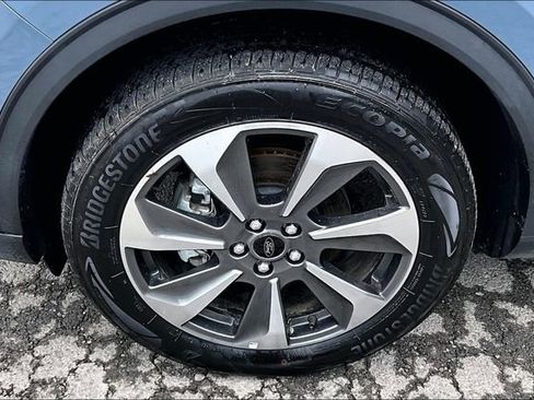 Used 2025 Ford Escape Platinum AWD/4WD image 34