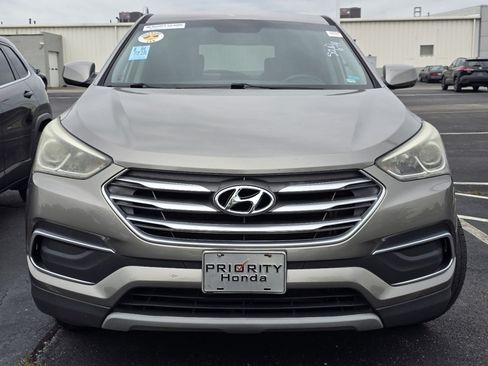 Used 2018 Hyundai Santa Fe Sport AWD/4WD image 2