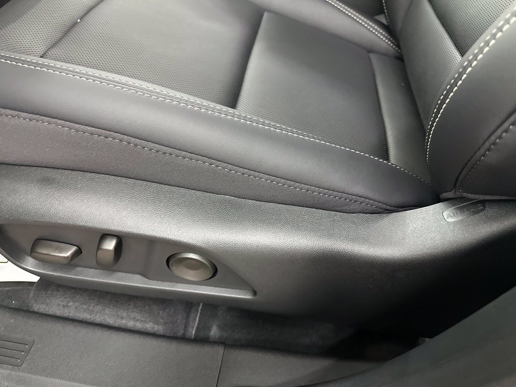 New 2027 GMC Terrain Elevation w/ Elevation Premium Package AWD/4WD image 32