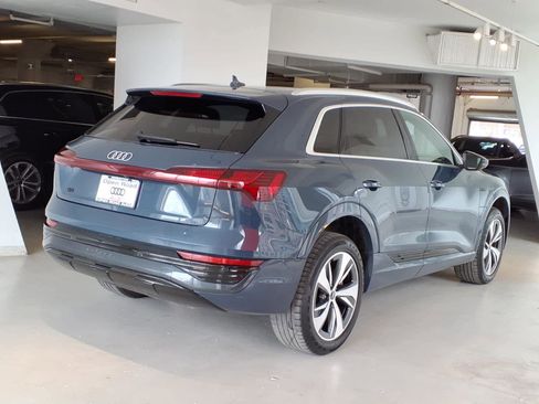Used 2024 Audi Q8 e-tron Prestige w/ Prestige Package AWD/4WD image 4