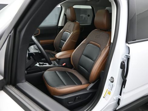 Certified 2025 Ford Bronco Sport Outer Banks w/ Outer Banks Tech Package+ image 9