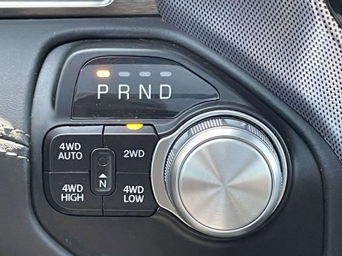 Used 2020 RAM 1500 Limited w/ Black Appearance Package AWD/4WD image 38