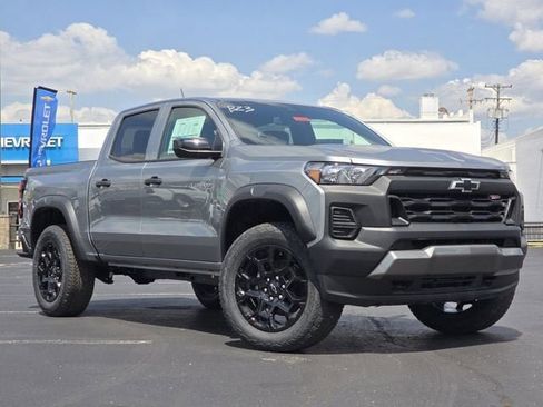 New 2026 Chevrolet Colorado Trail Boss AWD/4WD image 2